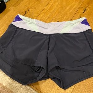 Lululemon shorts size 4
